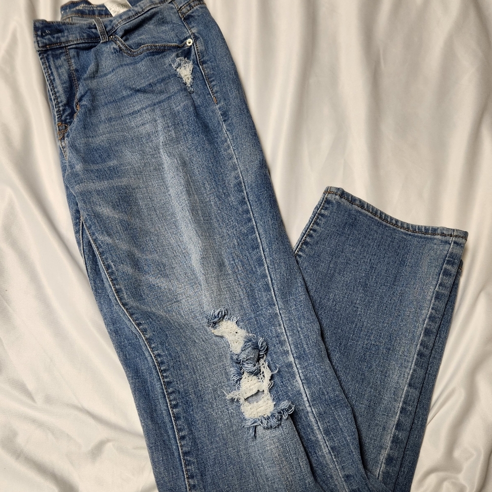 OLD NAVY original distressed skinny jeans. Size 8
